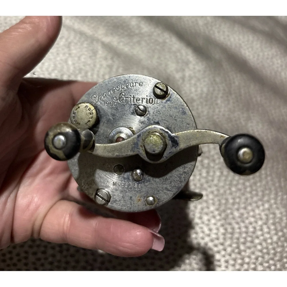 Vintage Shakespeare Criterion No. 1960 Model GE Casting Fishing Reel